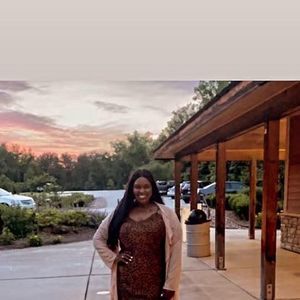 Meet your Posher, Breonica